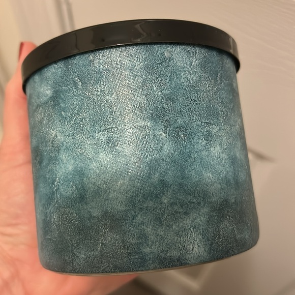 Bath & Body Works Collectors Edition “Grateful” Candle - Picture 5 of 6